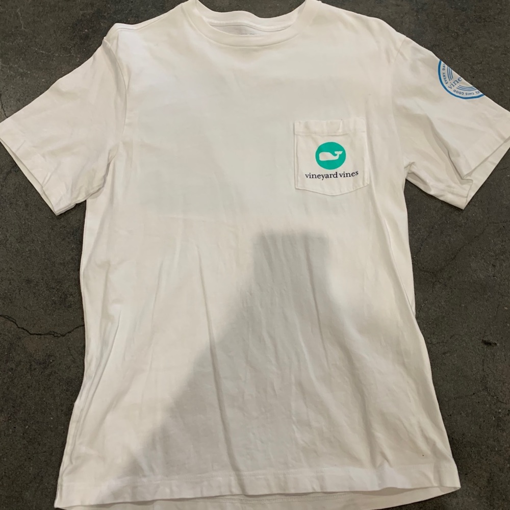 Vineyard Vines t-shirt